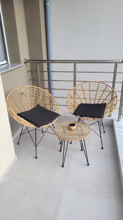 8 Blocks Apartments Alexandroupolis Buitenkant foto