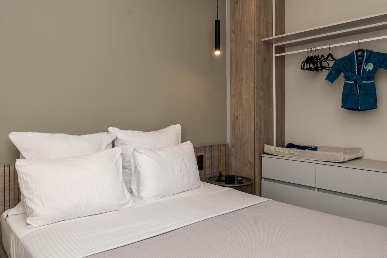 8 Blocks Apartments Alexandroupolis Buitenkant foto